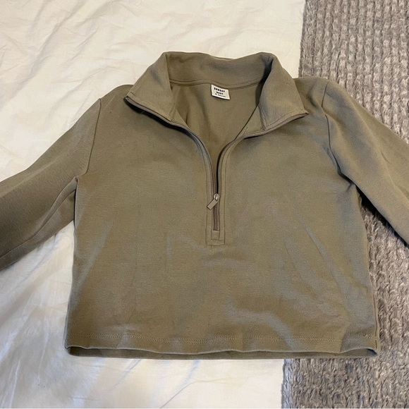 Sunday Best 1/2 Zip Up - Picture 2 of 2